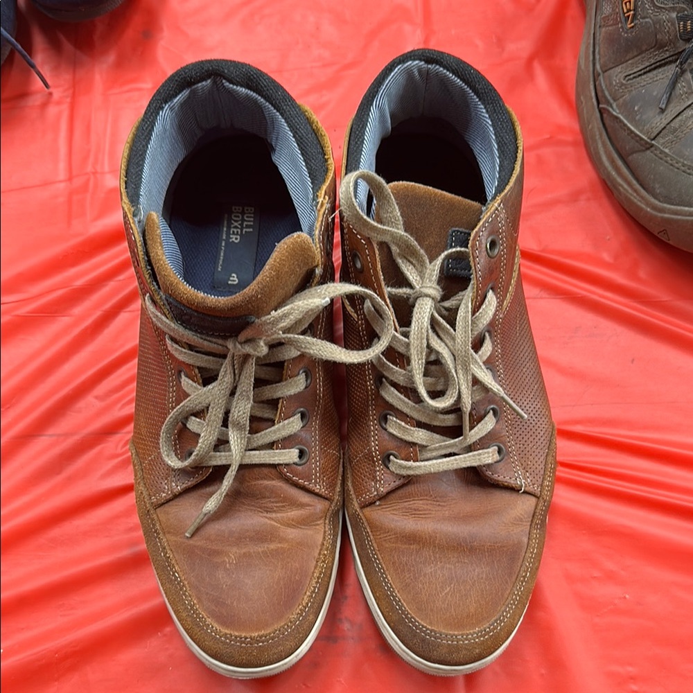 Bill Blass Men's Brown High-Top Sneakers